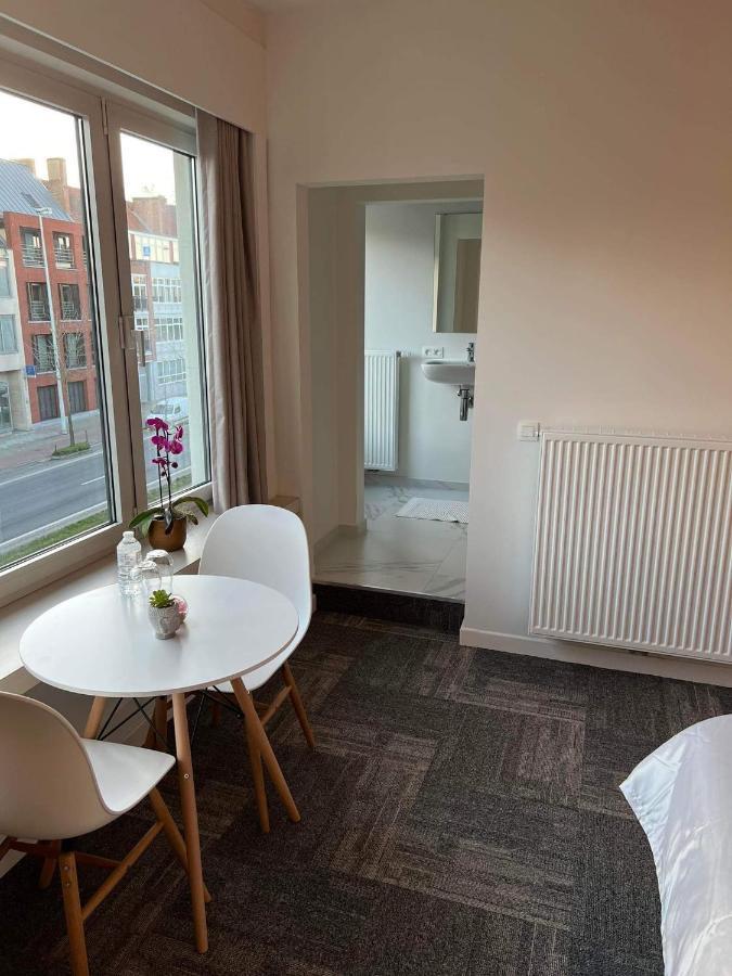 Nieuwe Kamer In Centrum Brugge Met Badkamer ! 外观 照片