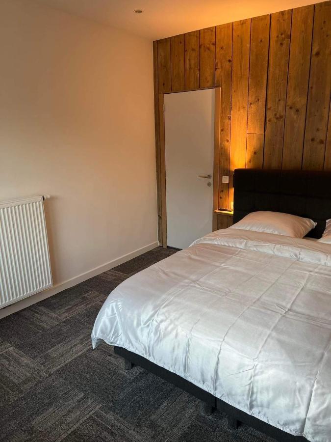 Nieuwe Kamer In Centrum Brugge Met Badkamer ! 外观 照片